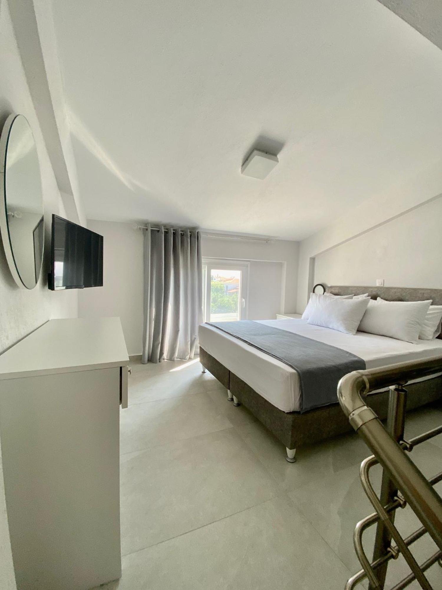 Ferienwohnung Interni Luxury Living Nikiti  Exterior foto